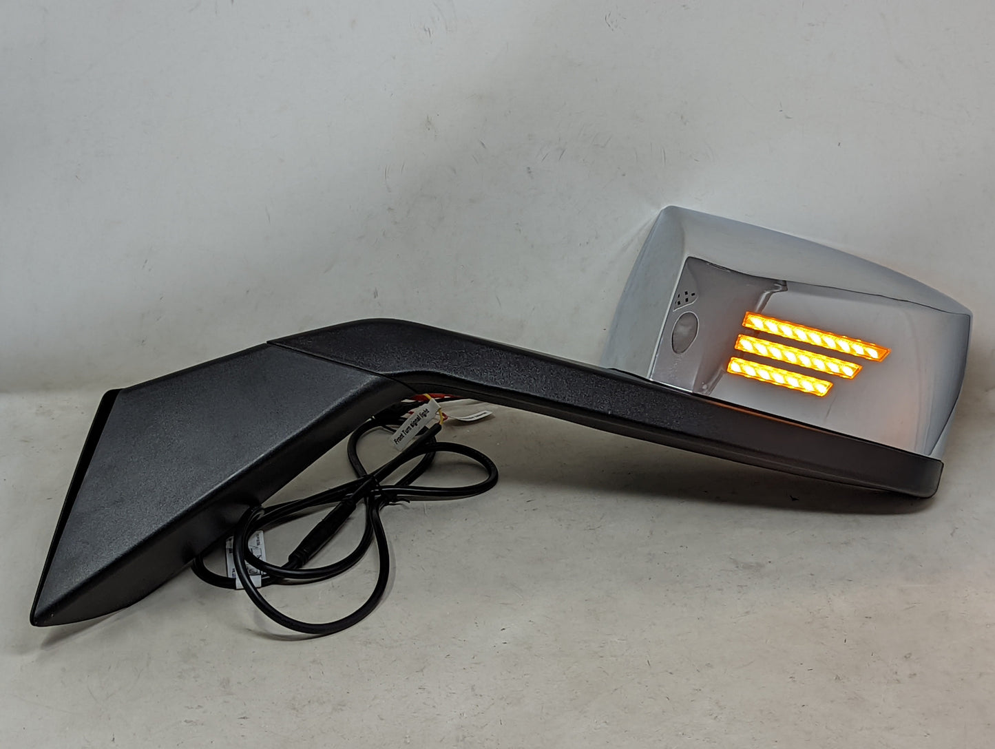 2004-2018 Volvo VN LED Turn Signal Aftermarket Hood Mirrors