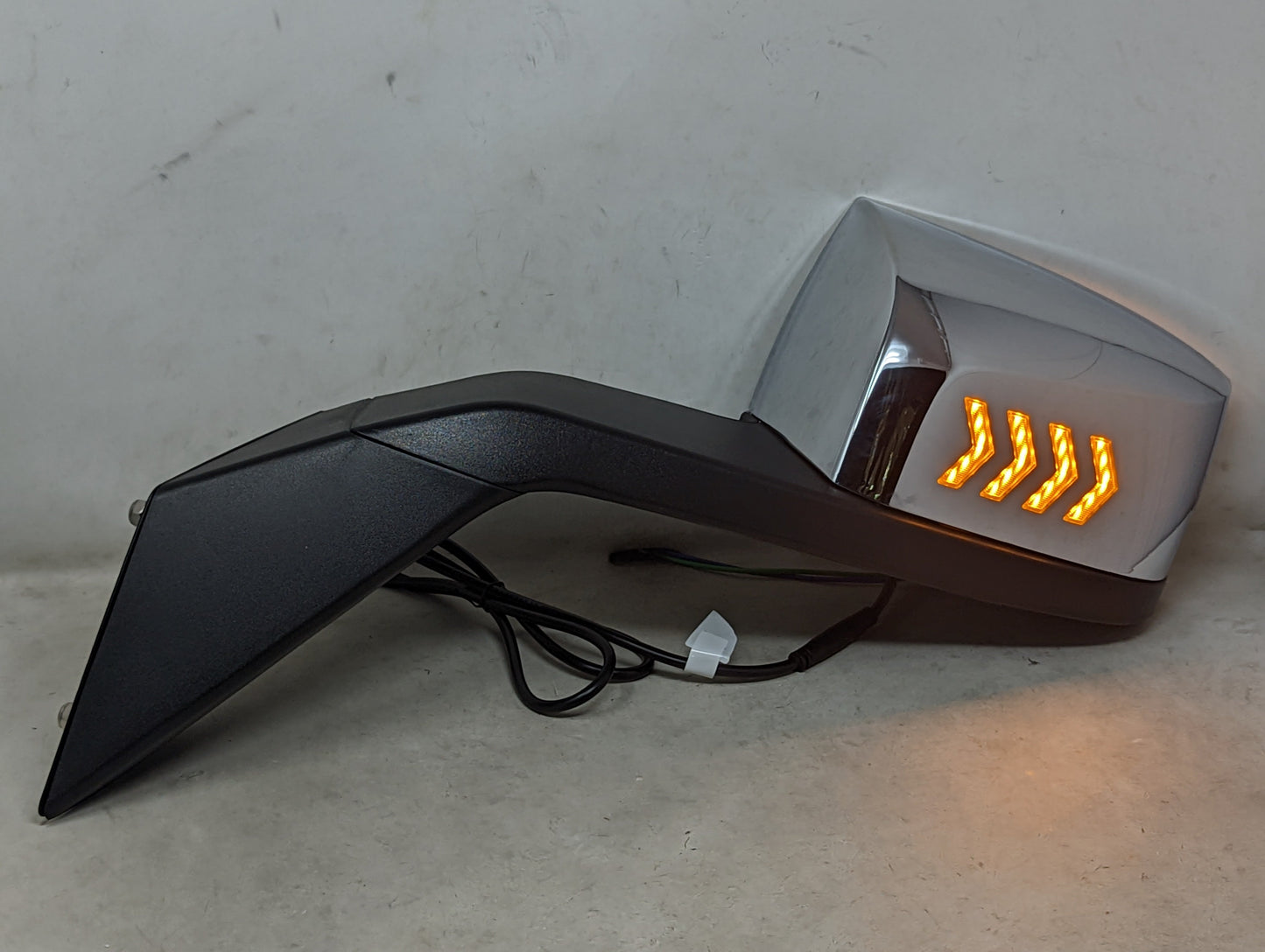 2004-2018 Volvo VN Aftermarket LED Hood Mirrors